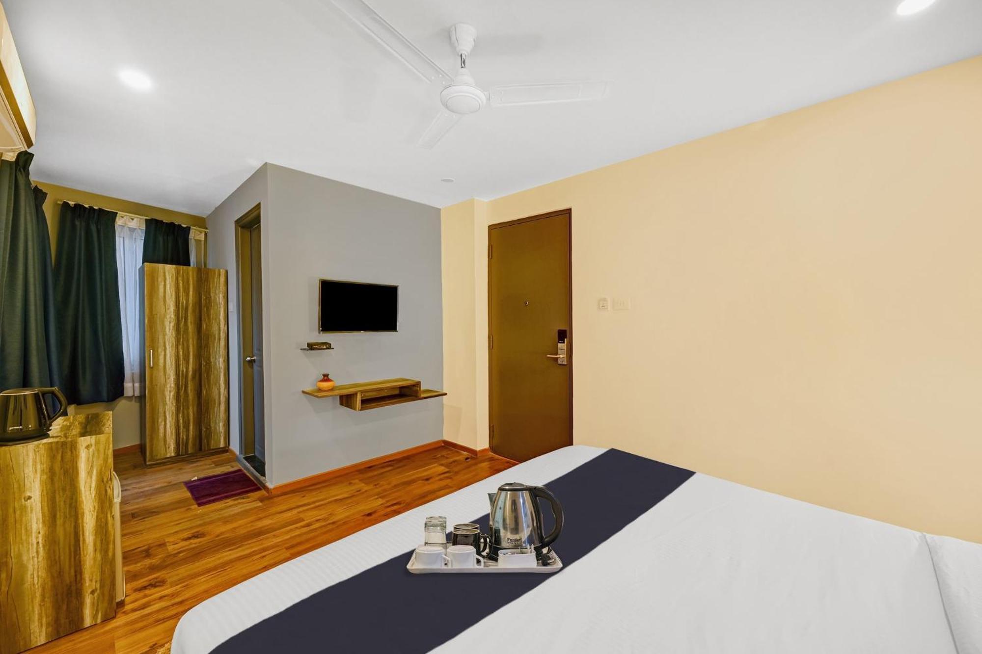 Hotel Super Townhouse Oak Hillside Aqua Khandagiri Exteriér fotografie