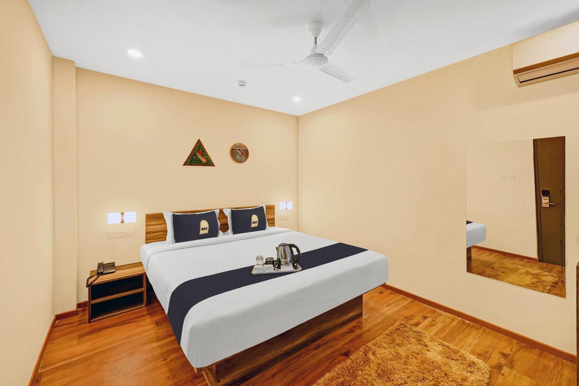 Hotel Super Townhouse Oak Hillside Aqua Khandagiri Exteriér fotografie