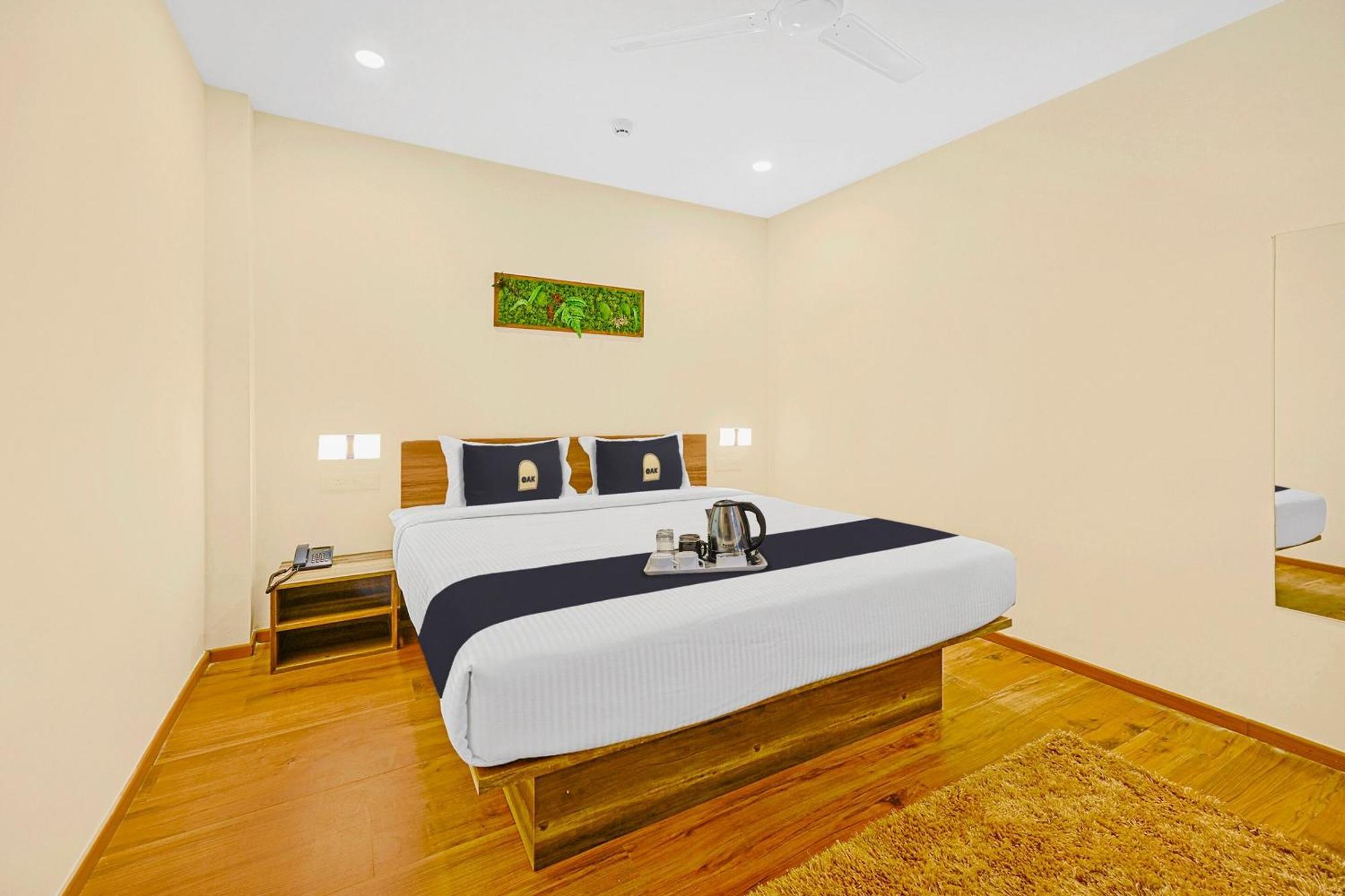 Hotel Super Townhouse Oak Hillside Aqua Khandagiri Exteriér fotografie