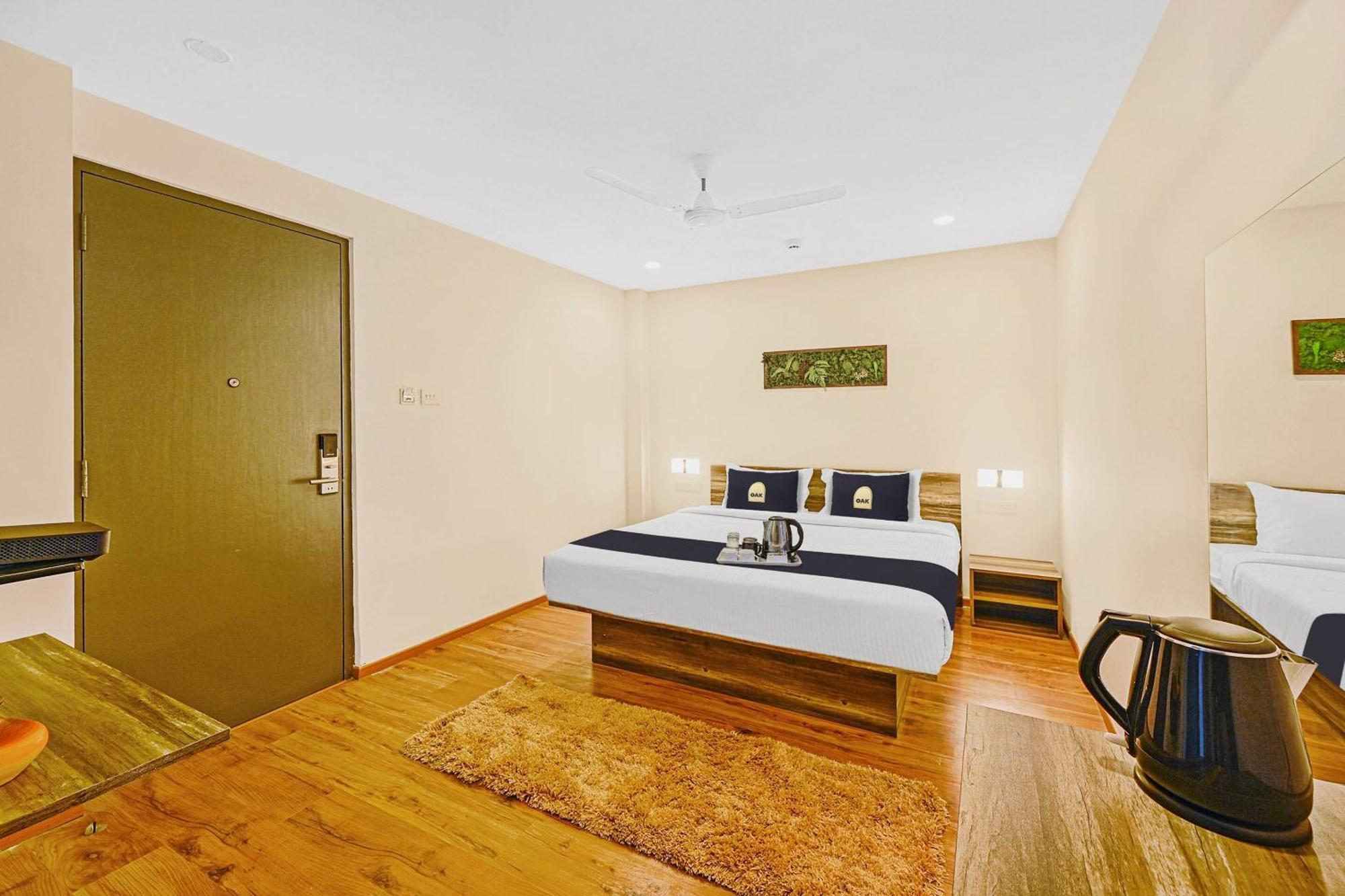 Hotel Super Townhouse Oak Hillside Aqua Khandagiri Exteriér fotografie
