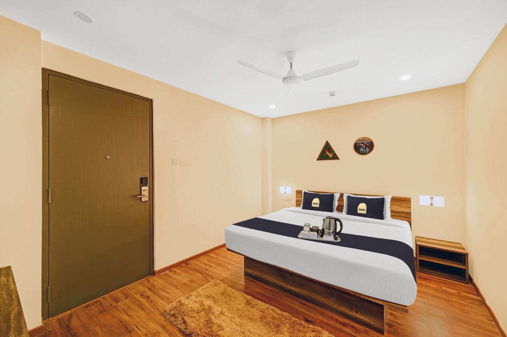 Hotel Super Townhouse Oak Hillside Aqua Khandagiri Exteriér fotografie